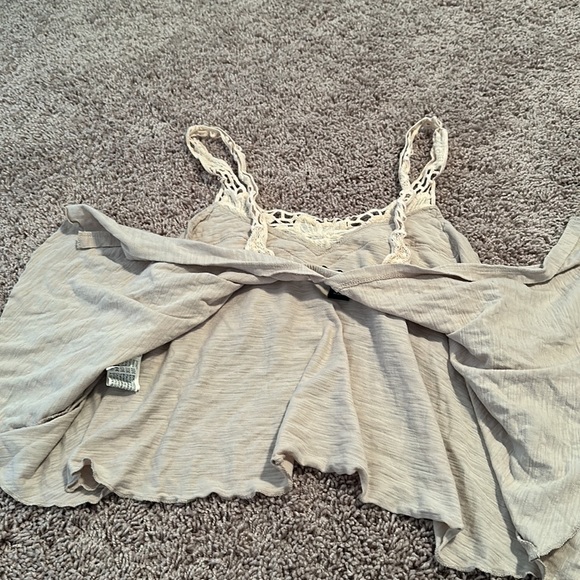 Open back tank forever 21 size small - Picture 4 of 4